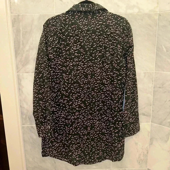 Victoria’s Secret cotton Long Sleeve Button Up Green Leopard Night Shirt Size M - Picture 2 of 11